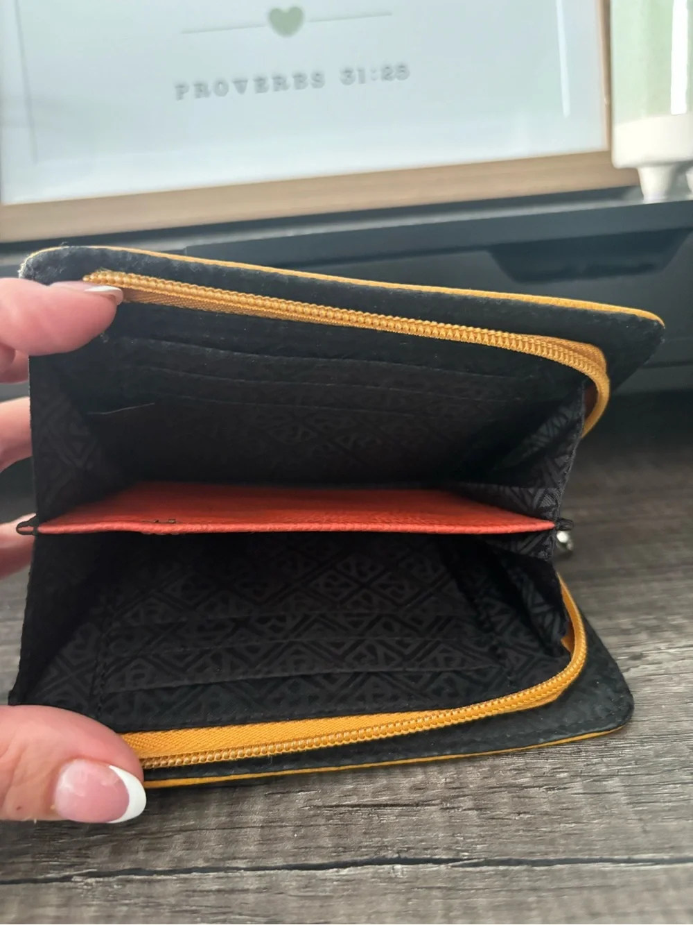 Relic zip wallet